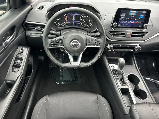 Used 2022 Nissan Altima 2.5 SV image 13