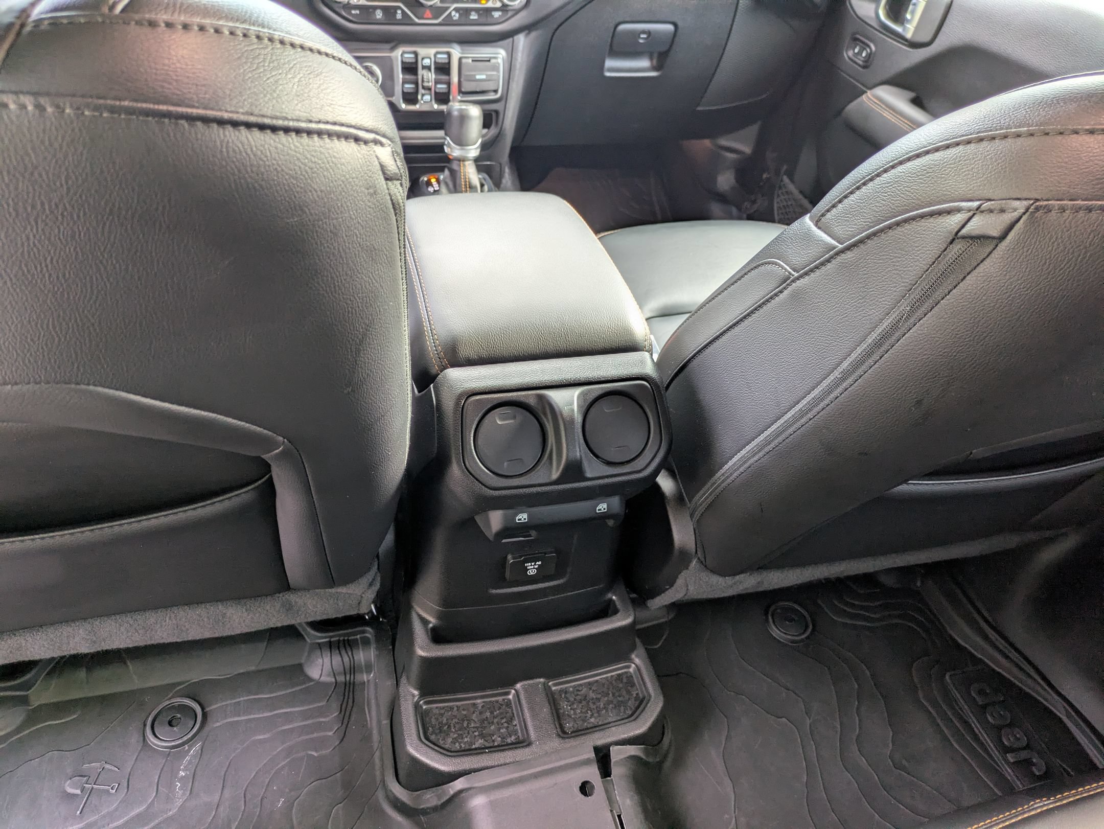 Used 2021 Jeep Wrangler Unlimited Sahara AWD/4WD image 30