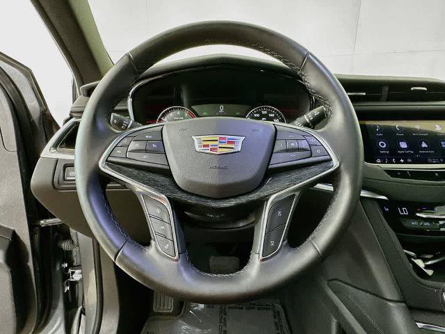 Used 2021 Cadillac XT5 Premium Luxury FWD image 16