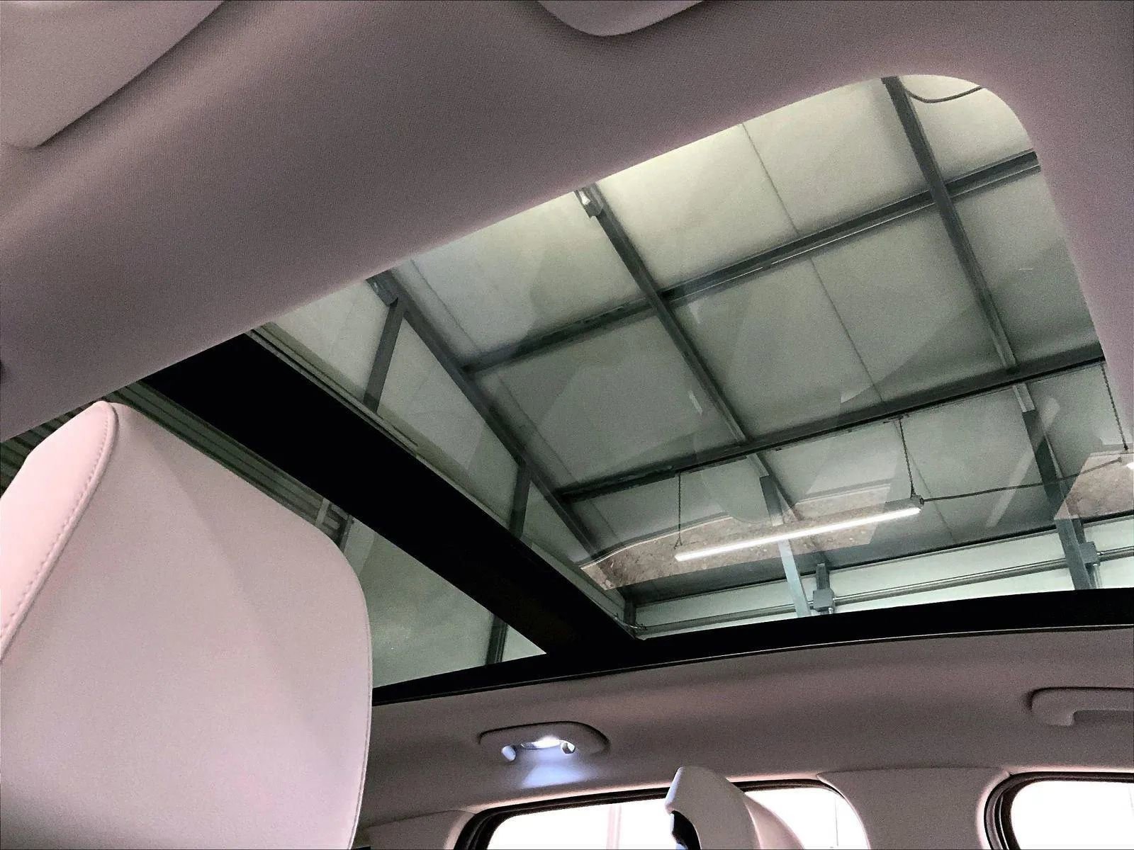 Used 2023 Kia Sportage EX w/ EX Premium Package image 21