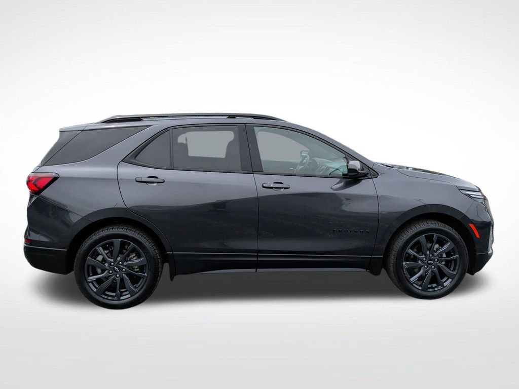 Used 2022 Chevrolet Equinox RS AWD/4WD image 9
