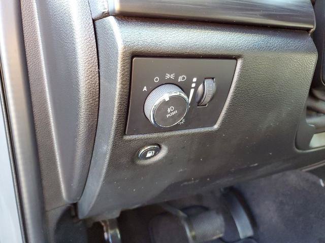 Used 2022 Jeep Grand Cherokee Laredo X AWD/4WD image 8