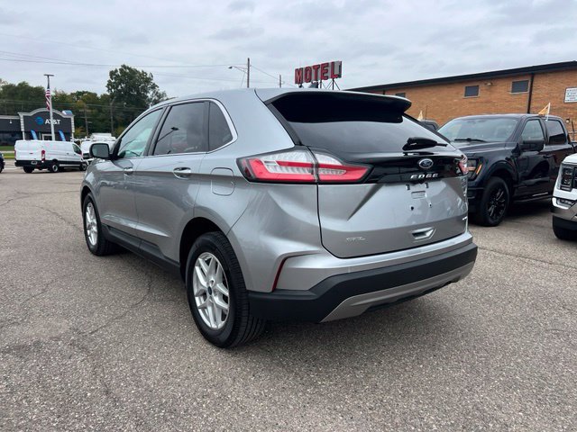 Certified 2022 Ford Edge SEL w/ Convenience Package AWD/4WD image 6