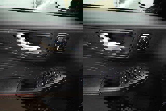 Certified 2025 Ford Escape ST-Line Elite w/ Class II Trailer Tow Package image 15