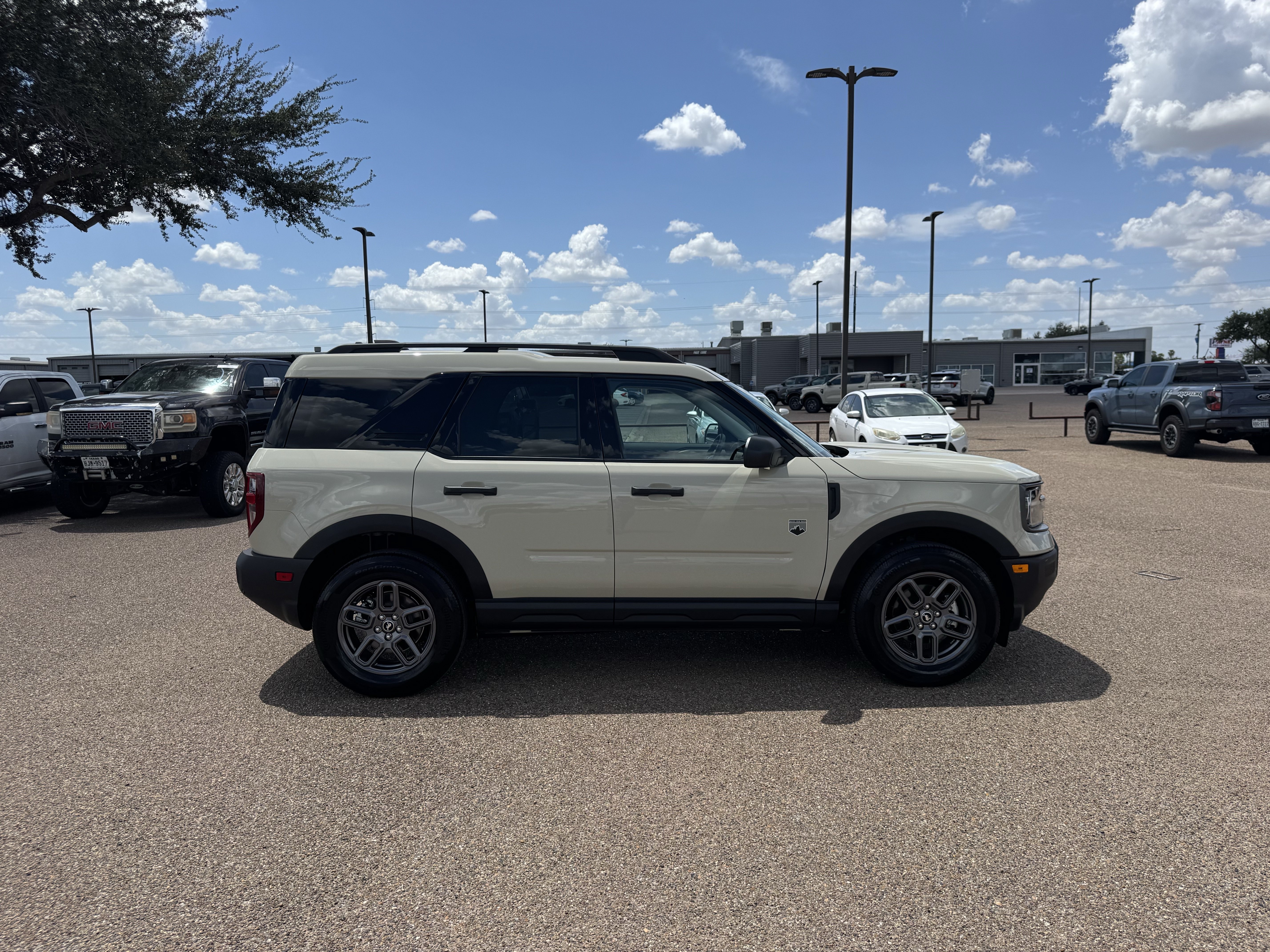 Certified 2024 Ford Bronco Sport Outer Banks w/ Tech Package AWD/4WD image 4