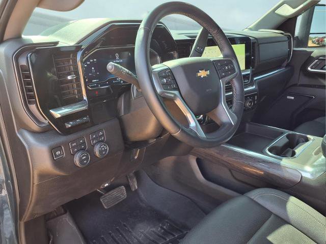 Used 2025 Chevrolet Silverado 2500 LTZ w/ LTZ Premium Package image 8