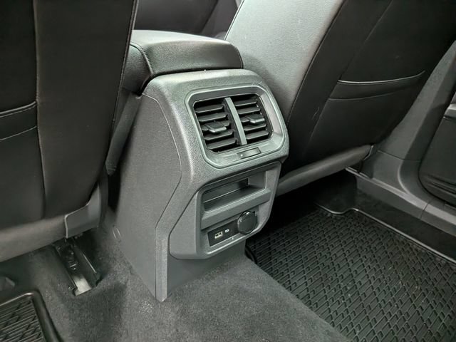 Used 2020 Volkswagen Tiguan SE R-Line AWD/4WD image 19
