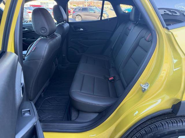 Used 2024 Chevrolet Trax RS w/ Sunroof Package image 13