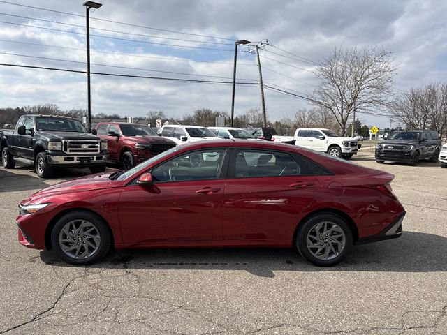 Used 2024 Hyundai Elantra SEL image 14