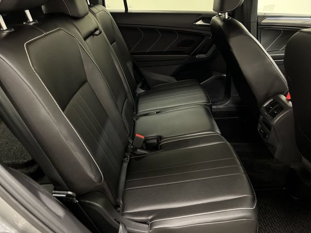 Used 2022 Volkswagen Tiguan SE R-Line AWD/4WD image 7