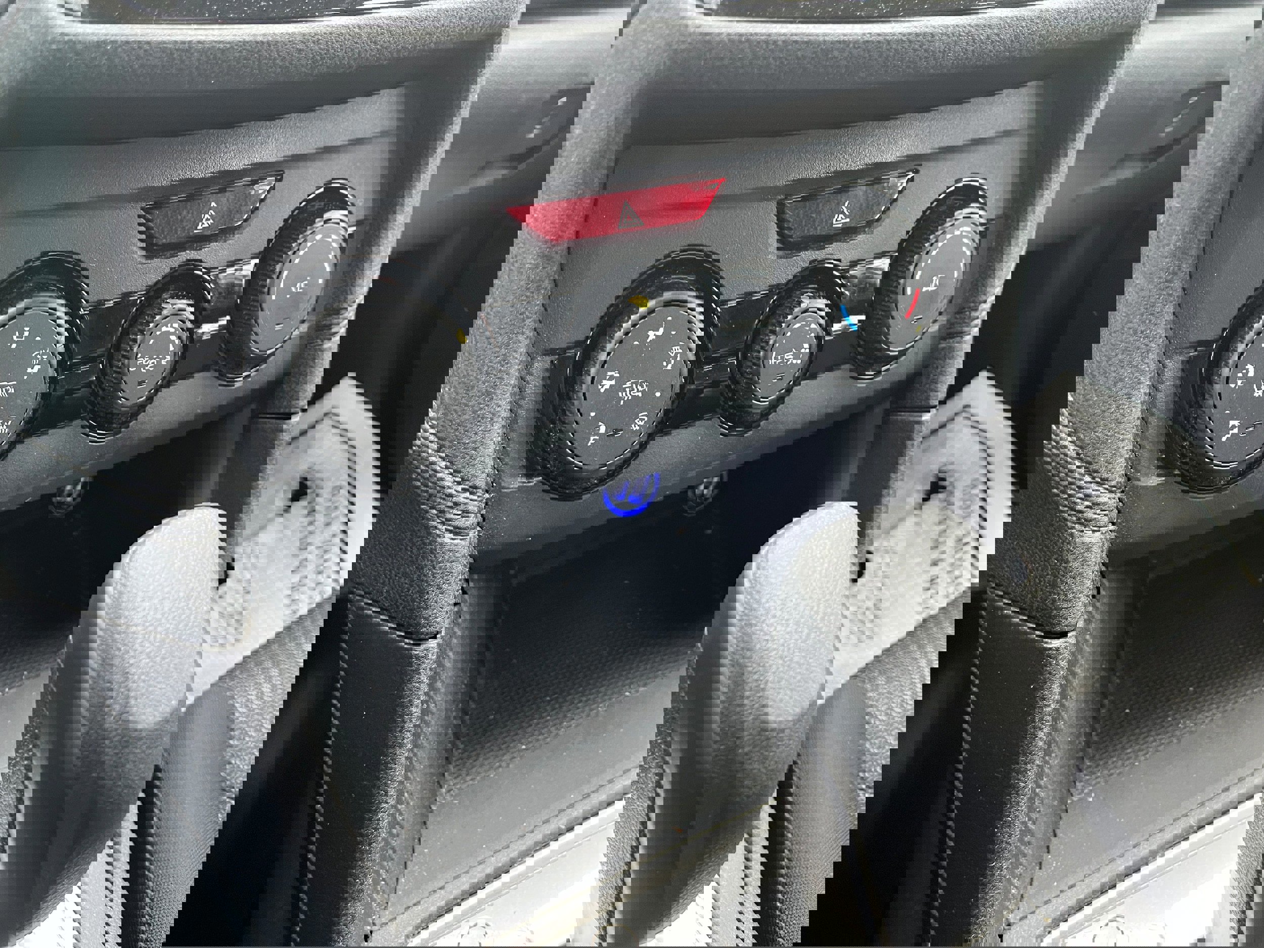 Used 2018 Subaru Impreza 2.0i Premium image 18