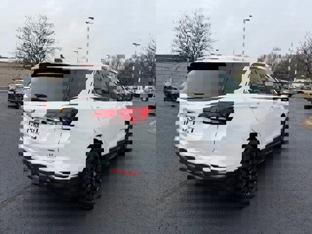 Used 2022 Chevrolet Equinox LT w/ LPO, Floor Liner Package image 7