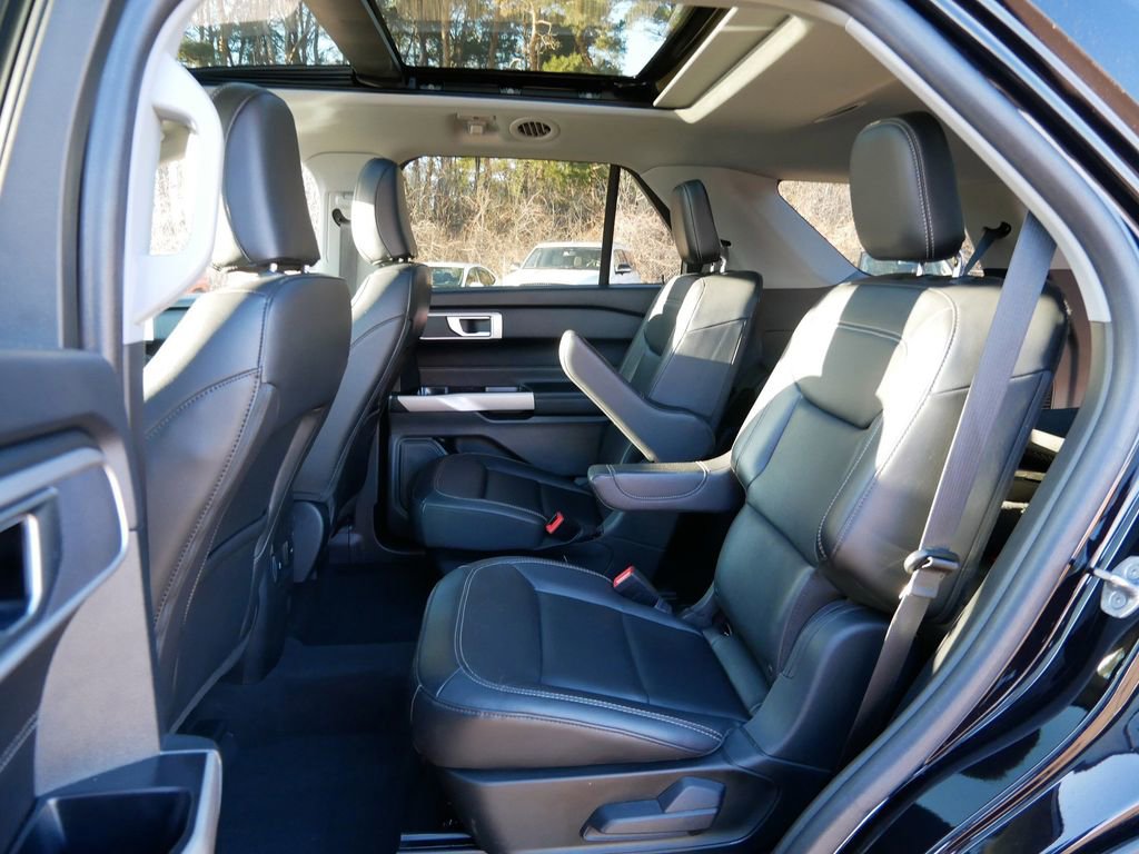 Certified 2023 Ford Explorer XLT w/ Equipment Group 202A image 11