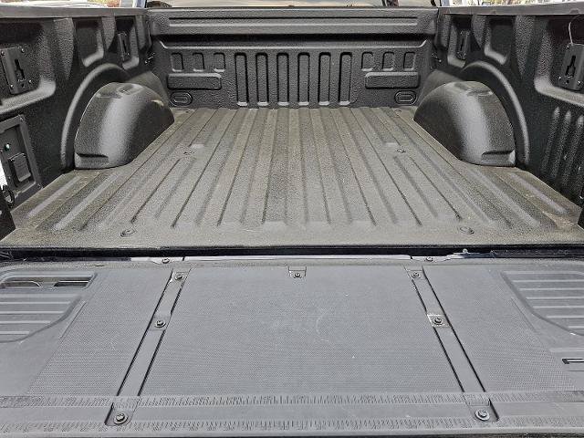 Certified 2022 Ford F150 Raptor w/ Equipment Group 801A High AWD/4WD image 28