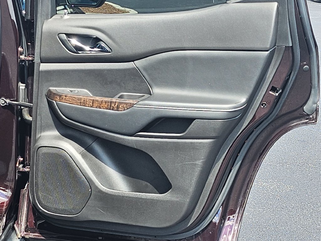 Used 2020 GMC Acadia Denali FWD image 37