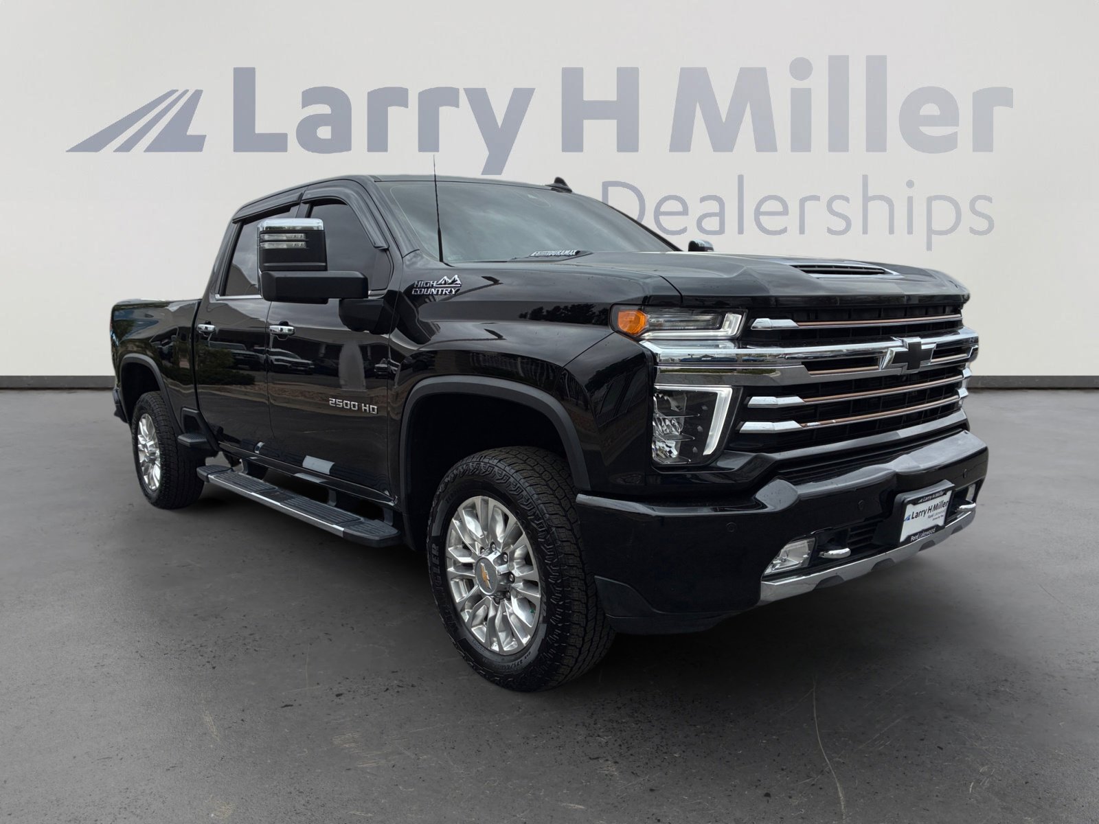 Used 2022 Chevrolet Silverado 2500 High Country w/ Safety Package II AWD/4WD image 7