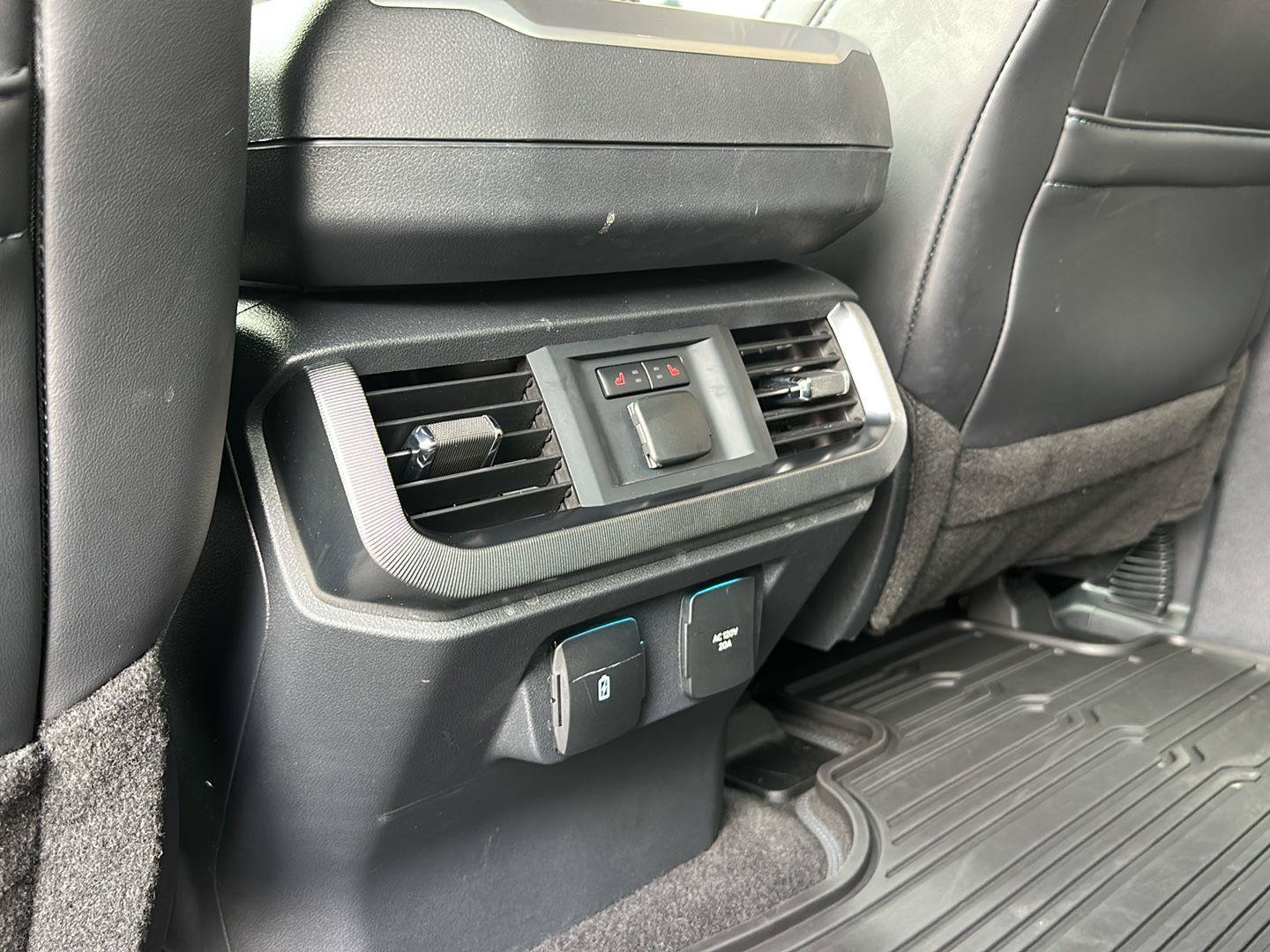 Certified 2025 Ford F150 Platinum w/ Equipment Group 702A High AWD/4WD image 28