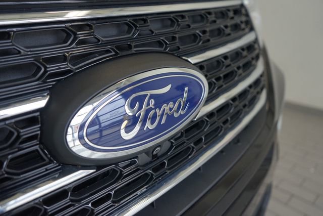 Certified 2023 Ford Explorer XLT w/ Equipment Group 202A image 19