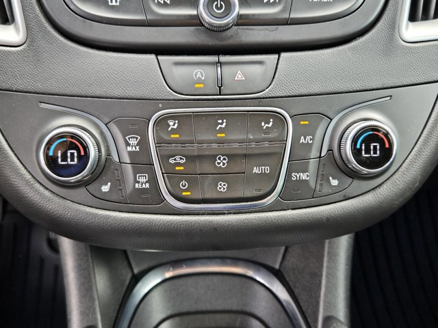 Used 2022 Chevrolet Malibu LT w/ Leather Package image 16