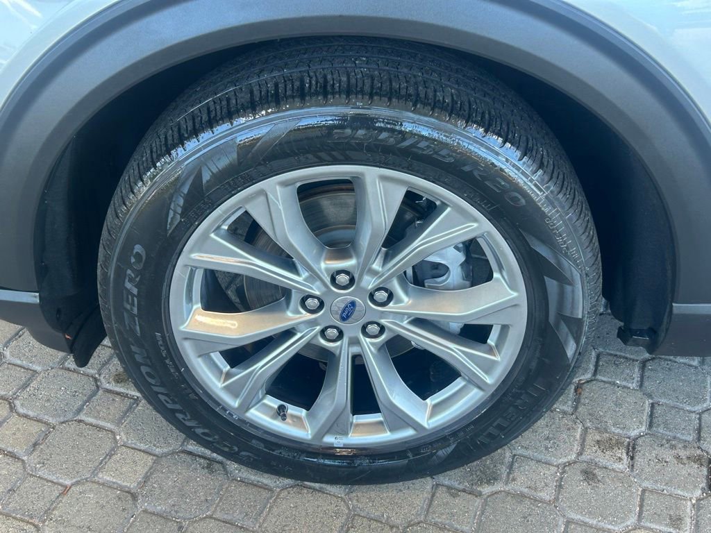 Certified 2023 Ford Explorer Limited w/ Equipment Group 301A image 19
