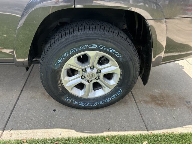 Used 2021 Toyota 4Runner SR5 Premium w/ Moonroof Package RWD image 14