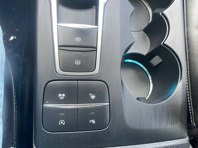Certified 2020 Ford Escape Titanium AWD/4WD image 28