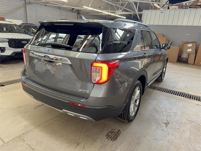 Certified 2024 Ford Explorer XLT w/ Equipment Group 202A image 4