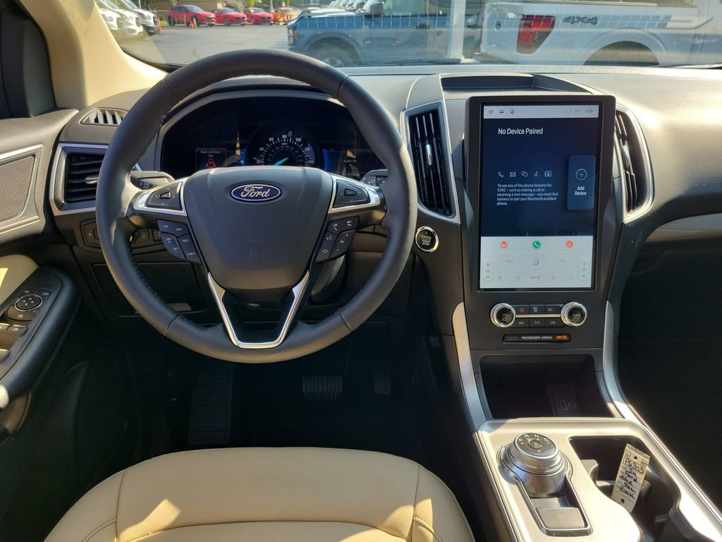 Certified 2024 Ford Edge SEL w/ Convenience Package AWD/4WD image 12