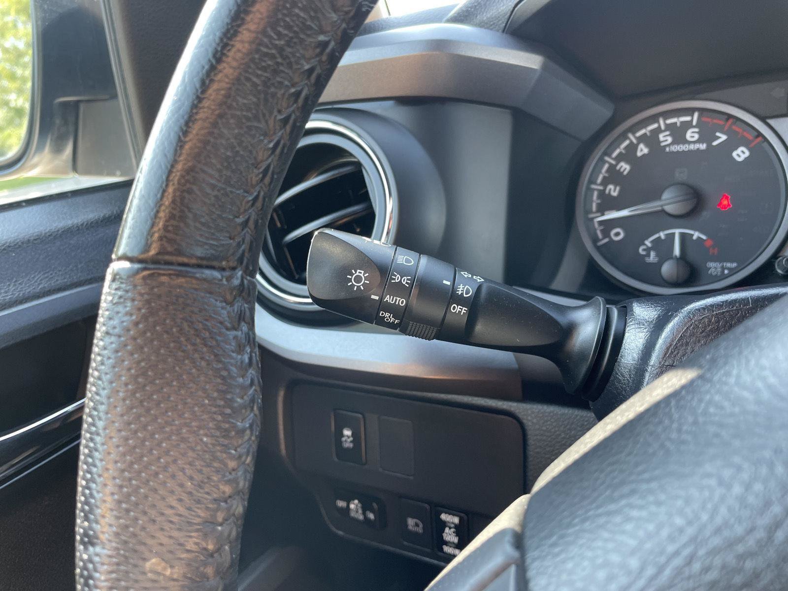 Used 2023 Toyota Tacoma TRD Sport w/ Technology Package AWD/4WD image 15