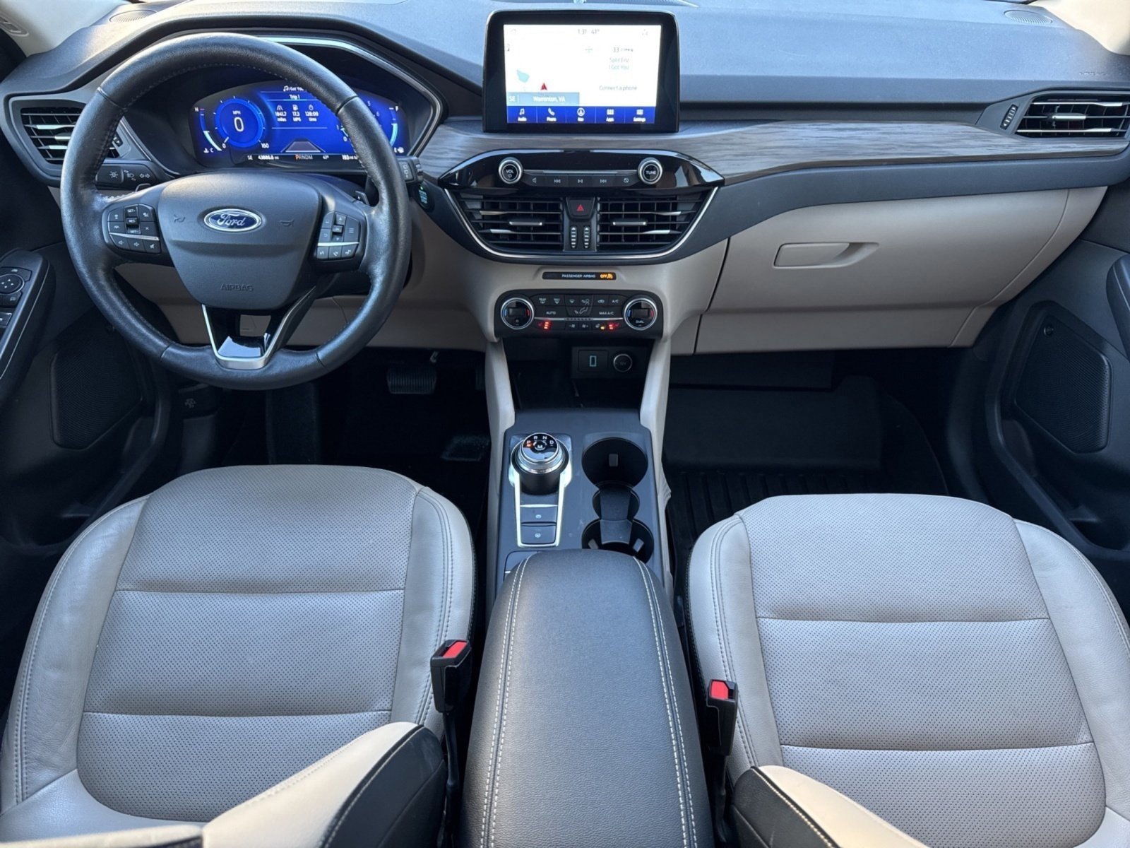 Certified 2020 Ford Escape Titanium w/ Titanium Premium Package 2.0 image 11