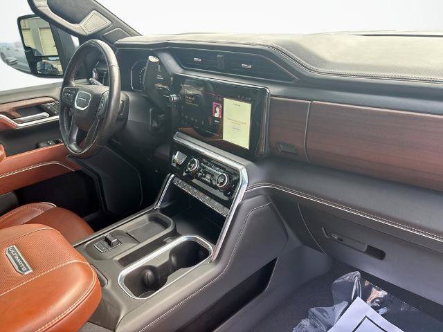 Used 2024 GMC Sierra 2500 Denali Ultimate AWD/4WD image 14