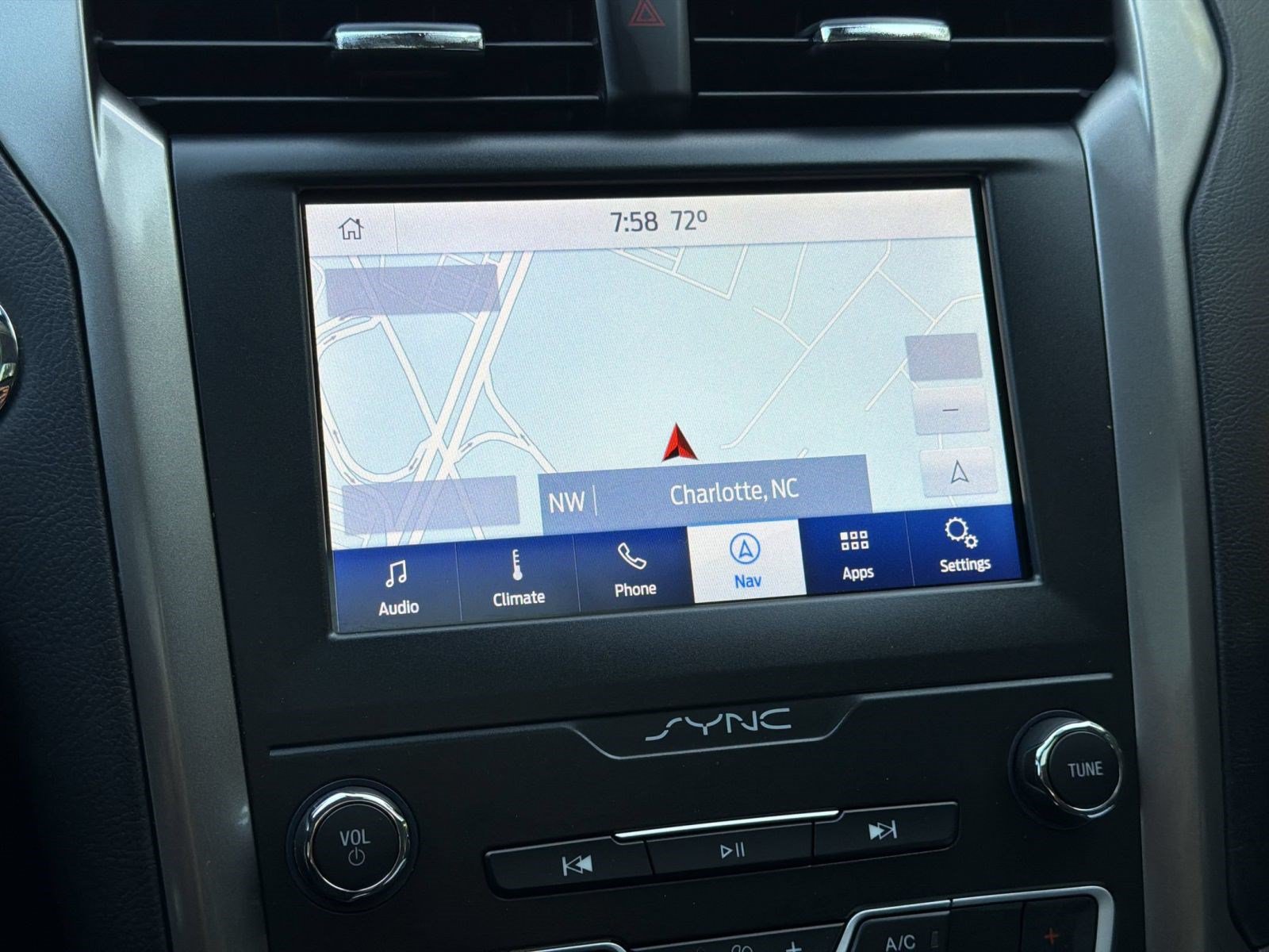 Certified 2020 Ford Fusion SE FWD image 20