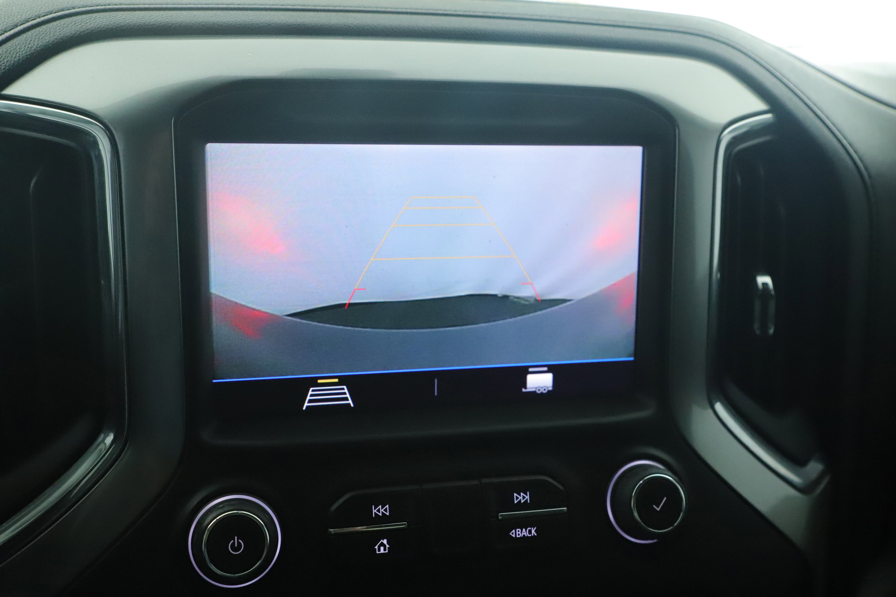 Used 2022 Chevrolet Silverado 1500 LT Trail Boss w/ Safety Package image 6