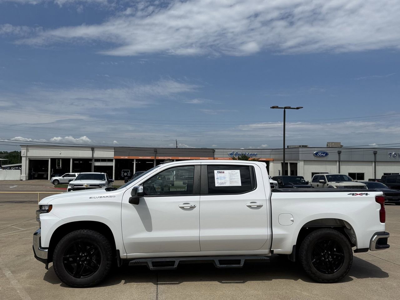 Used 2020 Chevrolet Silverado 1500 LT w/ All-Star Edition AWD/4WD image 3