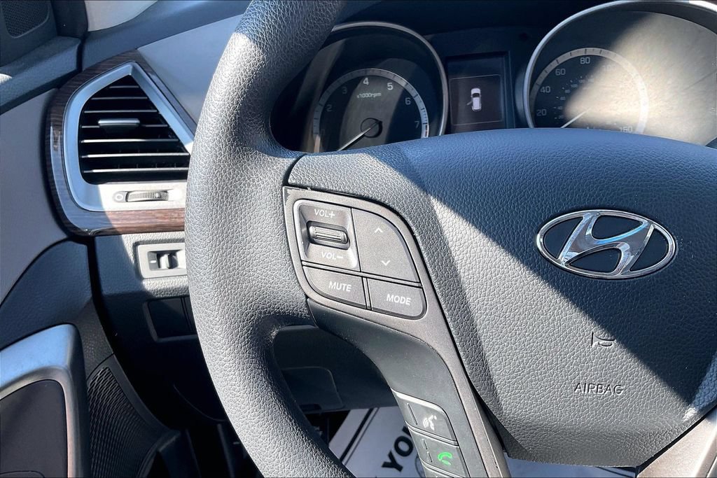 Used 2017 Hyundai Santa Fe Sport FWD image 17