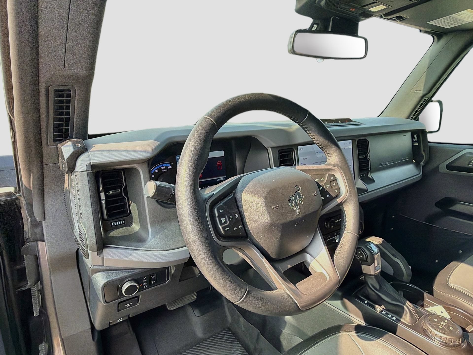 Certified 2024 Ford Bronco Everglades AWD/4WD image 11