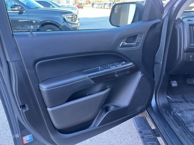 Used 2017 GMC Canyon SLT image 13