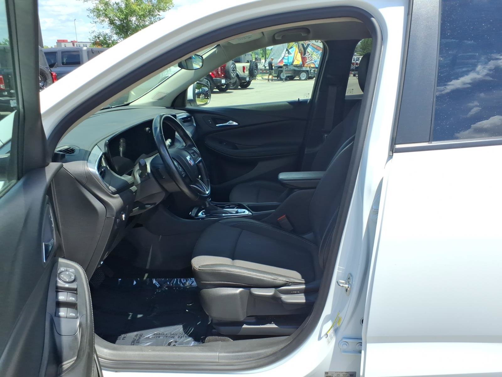 Used 2024 Buick Encore GX Preferred FWD image 12