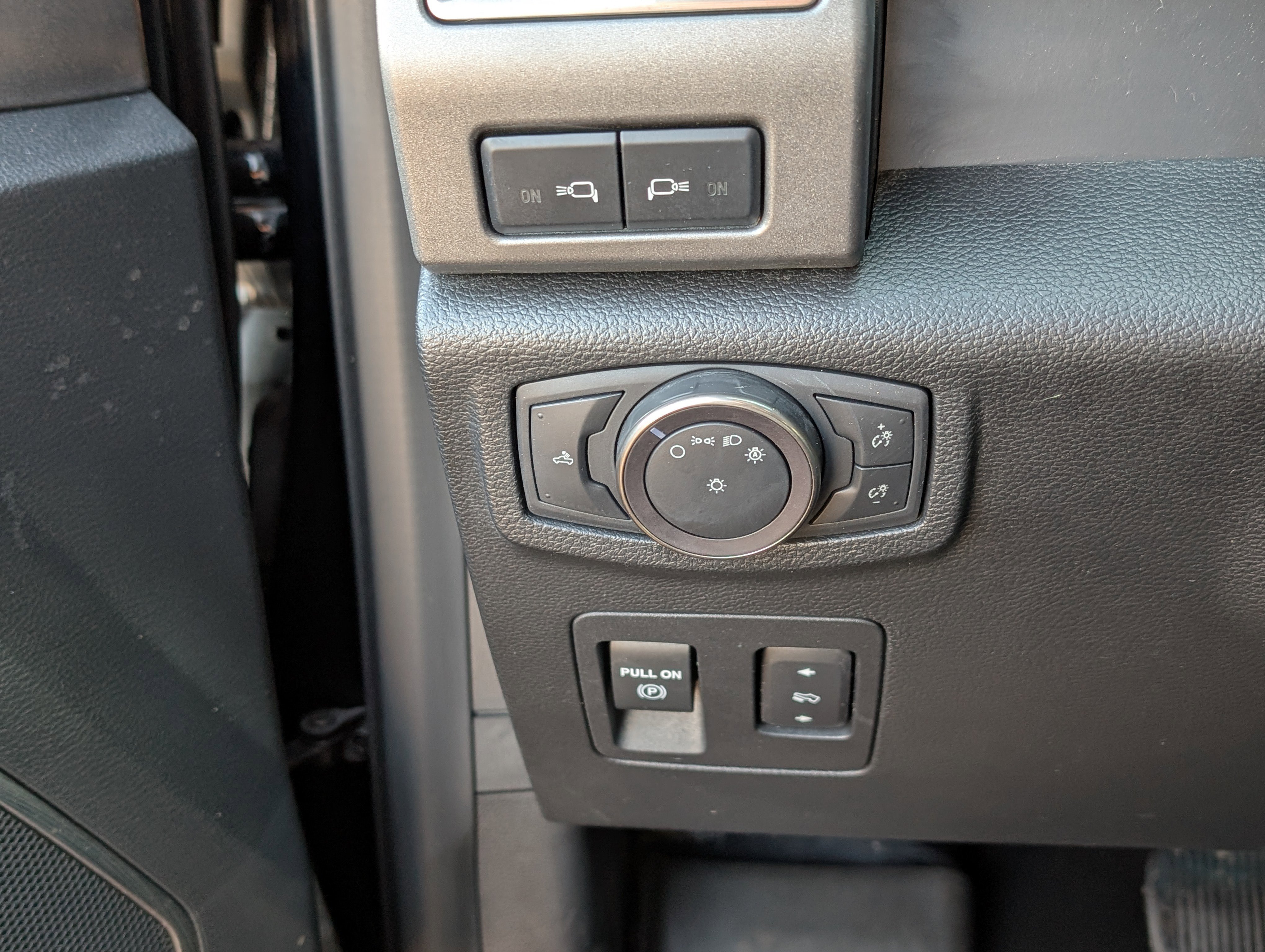 Certified 2020 Ford F150 Raptor w/ Equipment Group 802A Luxury image 22