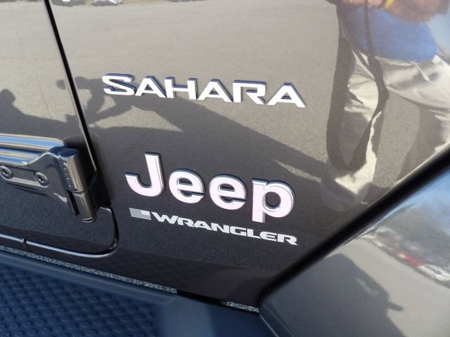 Used 2024 Jeep Wrangler Unlimited Sahara AWD/4WD image 14
