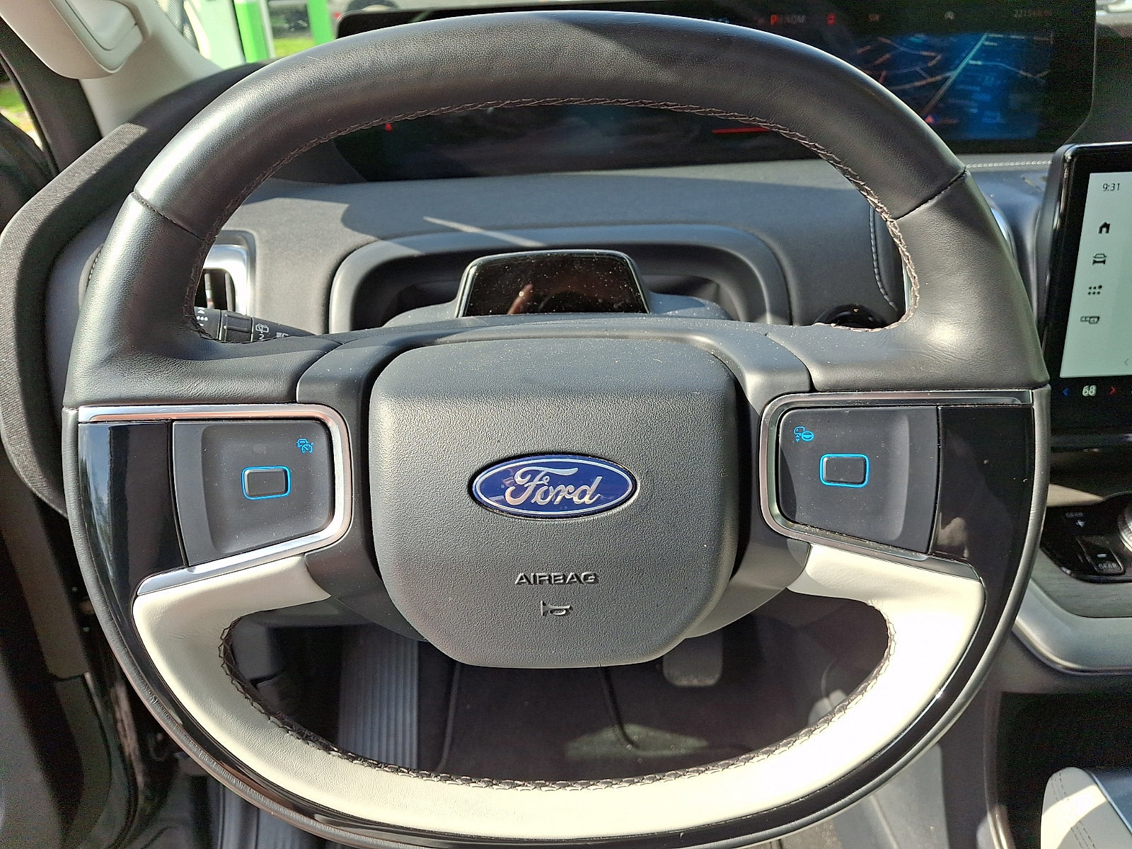 Certified 2025 Ford Expedition Platinum w/ Driver's Package AWD/4WD image 21