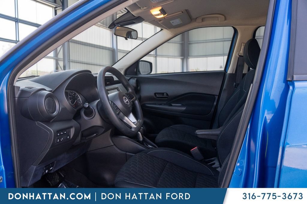 Used 2022 Nissan Kicks S FWD image 3
