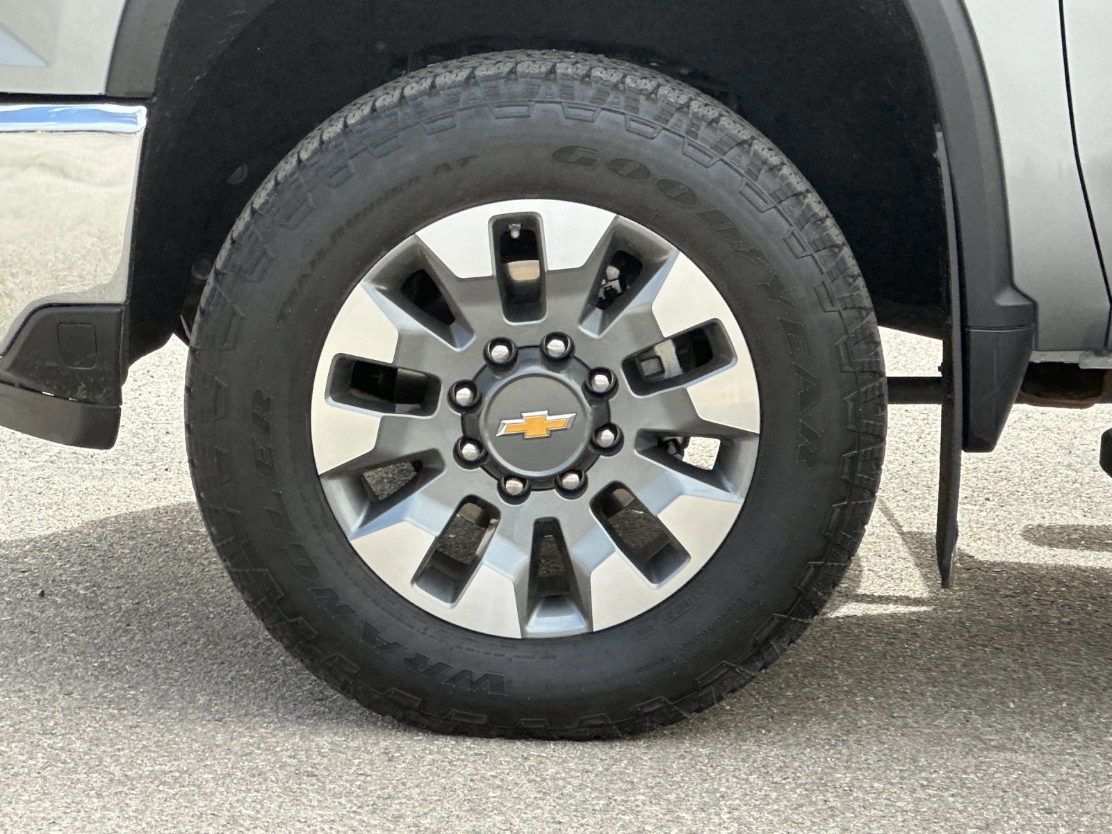 Used 2024 Chevrolet Silverado 2500 LT image 24