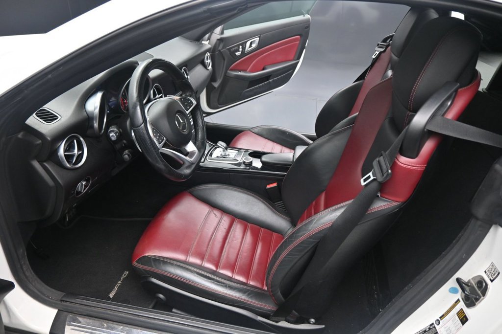 Used 2017 Mercedes-Benz SLC 300 image 9