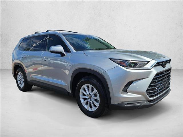 Used 2025 Toyota Grand Highlander FWD image 3