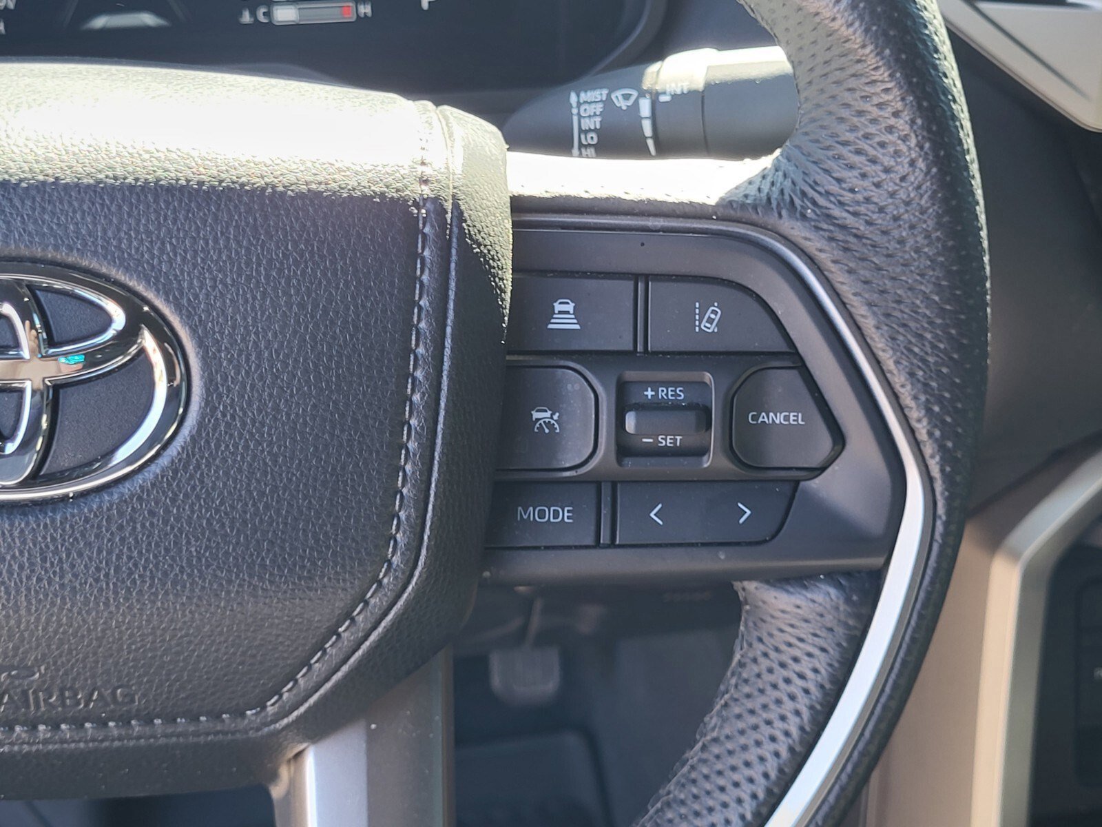 Used 2025 Toyota Tundra Limited image 29