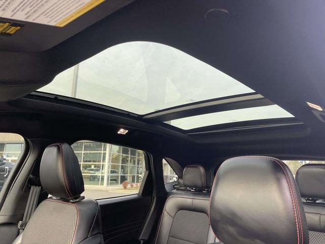 Certified 2025 Ford Escape ST-Line w/ Tech Pack #1 image 17