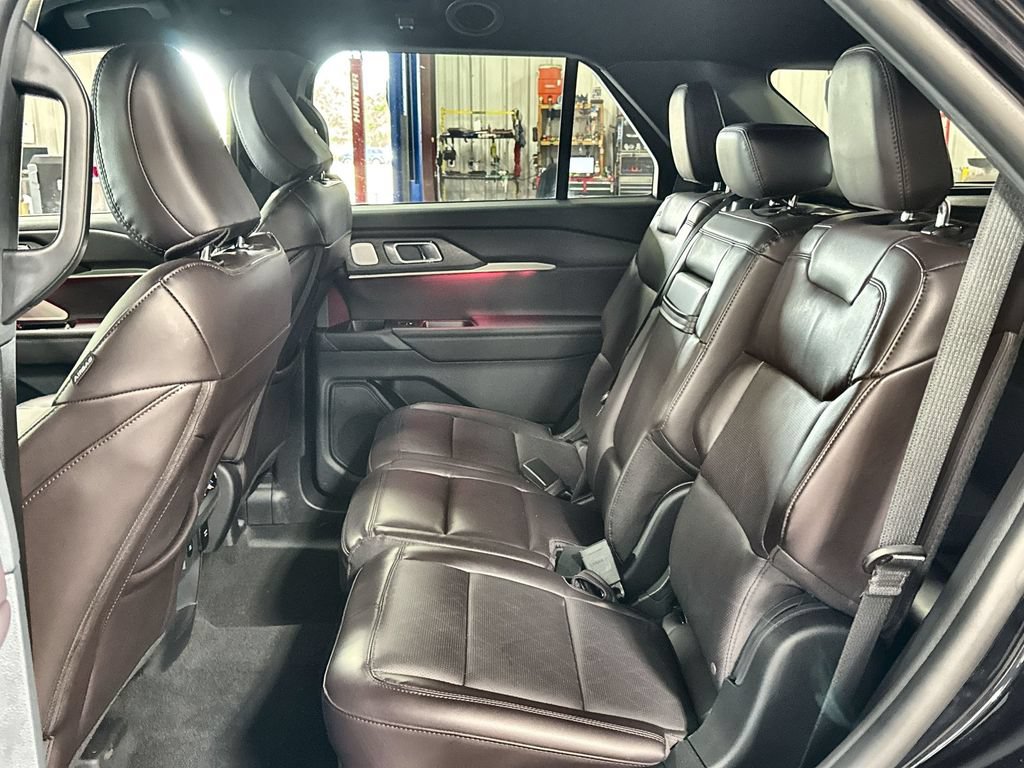 Certified 2026 Ford Explorer Platinum AWD/4WD image 25