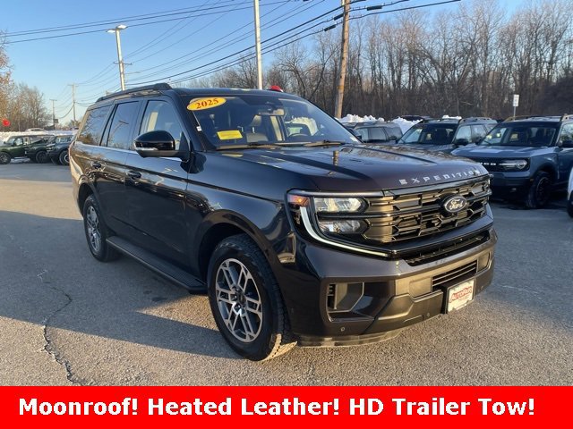 Certified 2025 Ford Expedition Active image 7