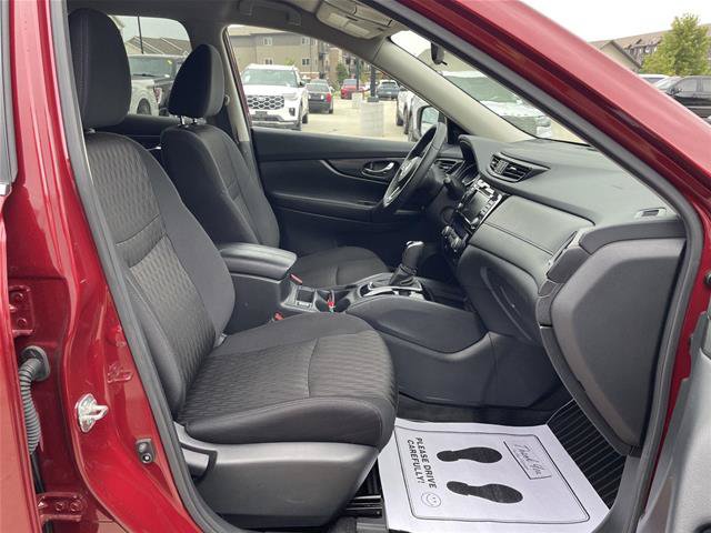 Used 2020 Nissan Rogue SV AWD/4WD image 19